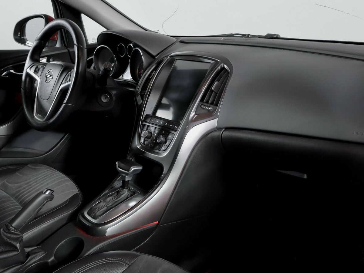 Opel Astra 2013 года с пробегом. Фото: #6