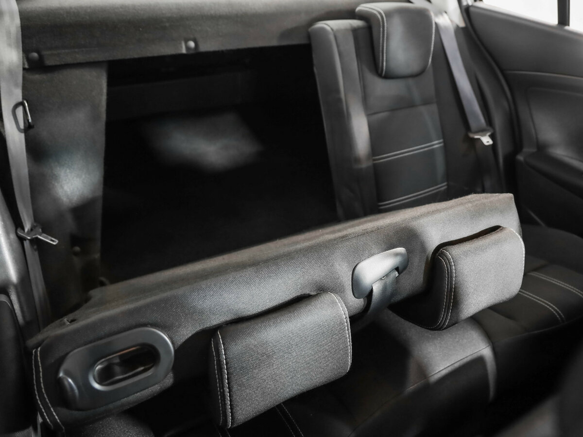 Renault Fluence 2014 года с пробегом. Фото: #21