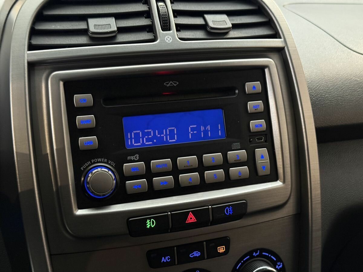 Chery Tiggo (T11) 2015 года с пробегом. Фото: #11