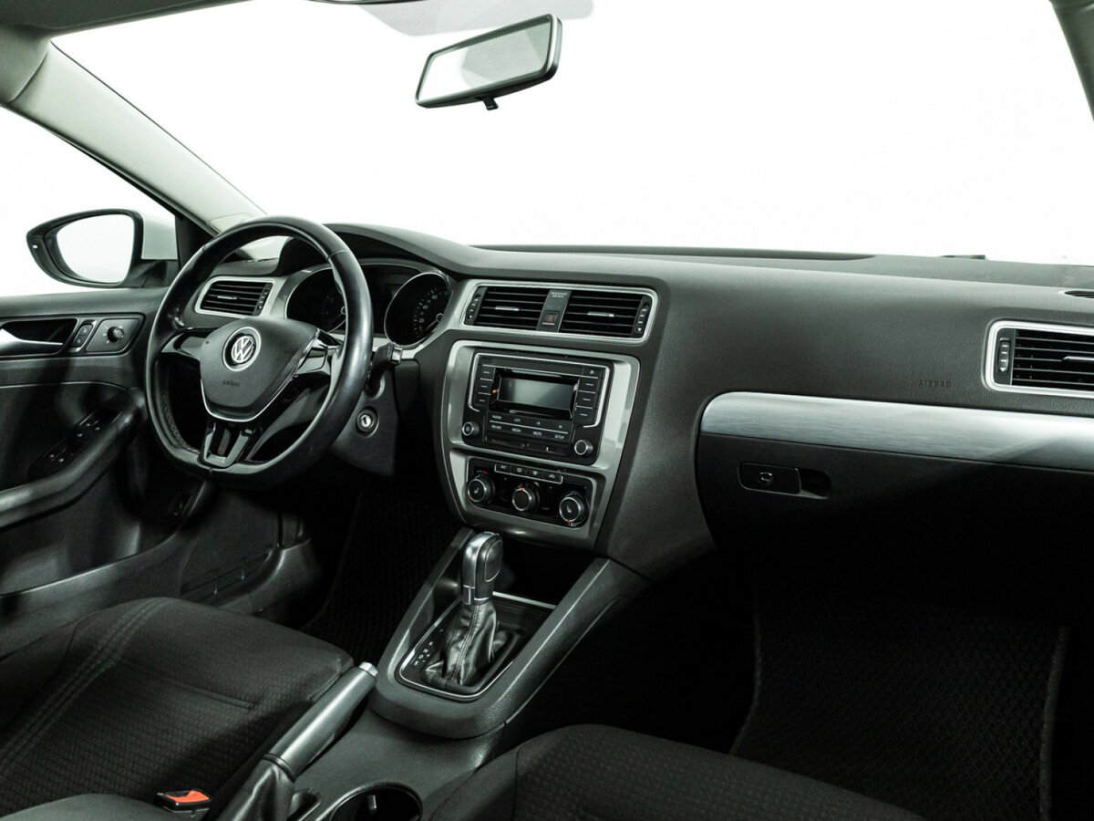 Volkswagen Jetta 2017 года с пробегом. Фото: #6
