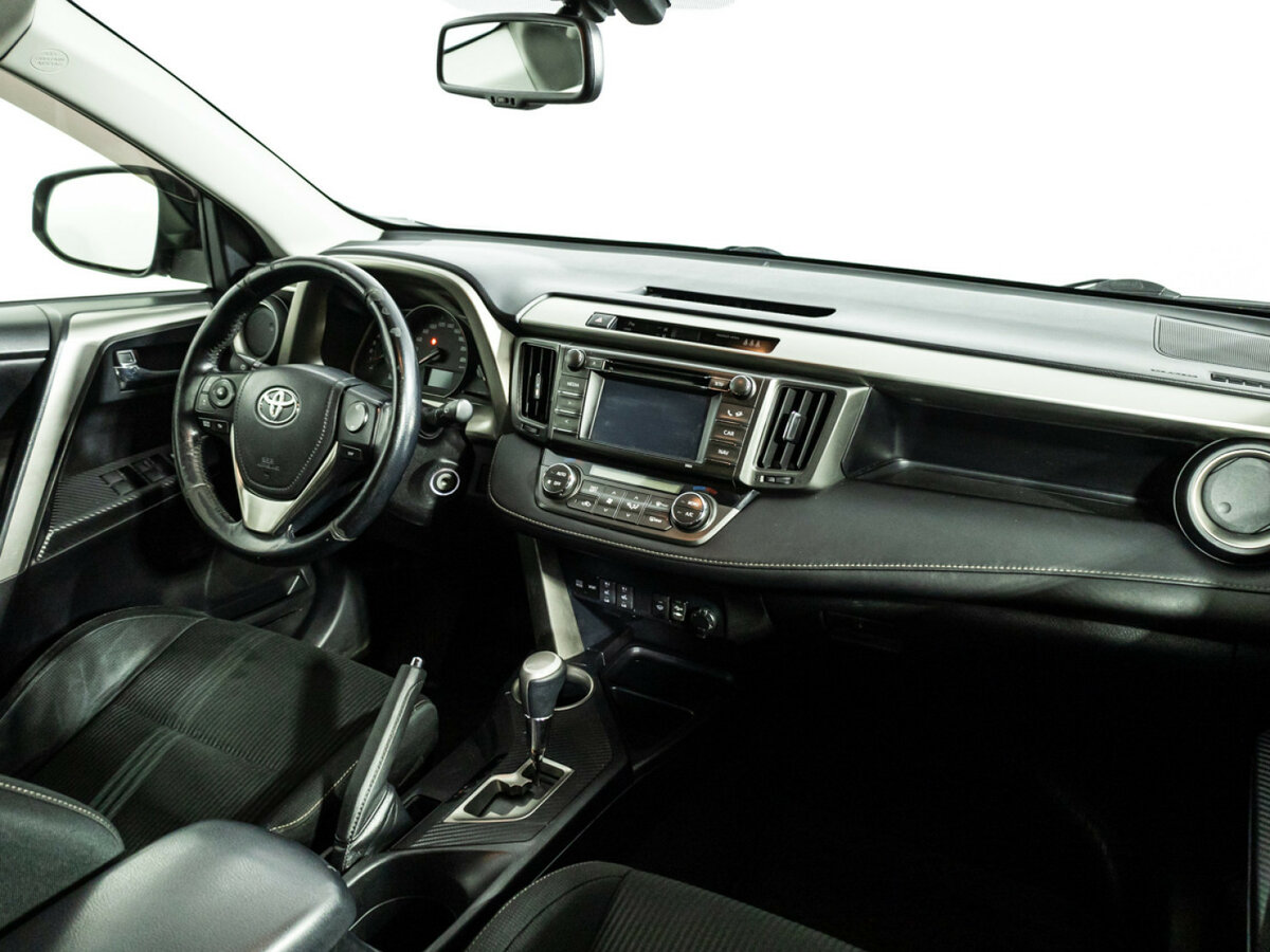 Toyota RAV4 2014 года с пробегом. Фото: #8