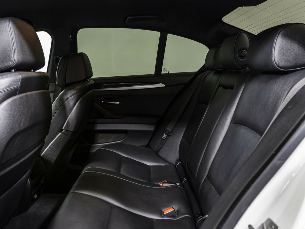 BMW 5 серии 2016 года с пробегом. Фото: #11